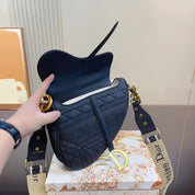 Fashion Ringer Scrub Saddle Bag