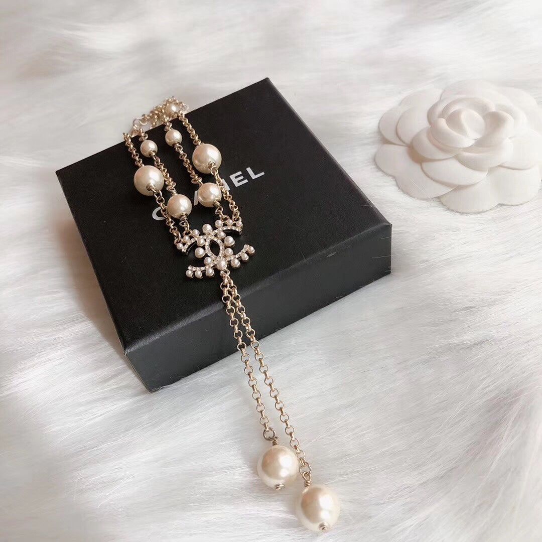 Fashion CC Pearl Letter Necklace