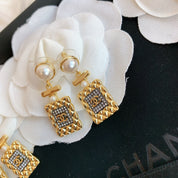 Fashion CC hip flask pendant pearl earrings