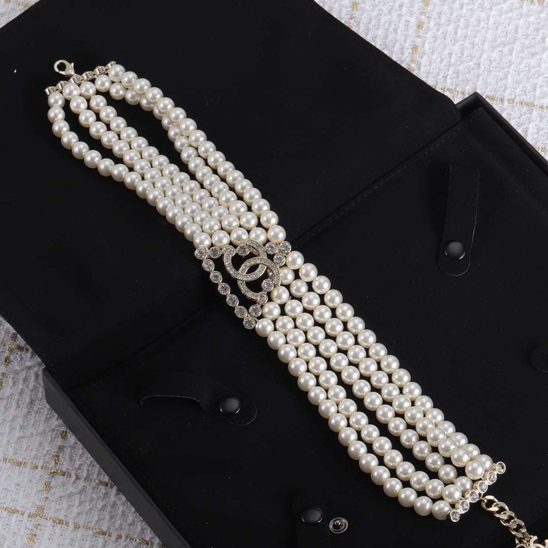 Fashion CC triangle pearl necklace