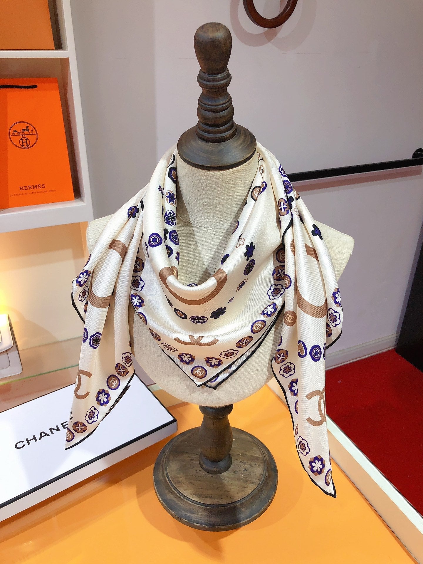 Fashion CC letter stripe printed silk scarf