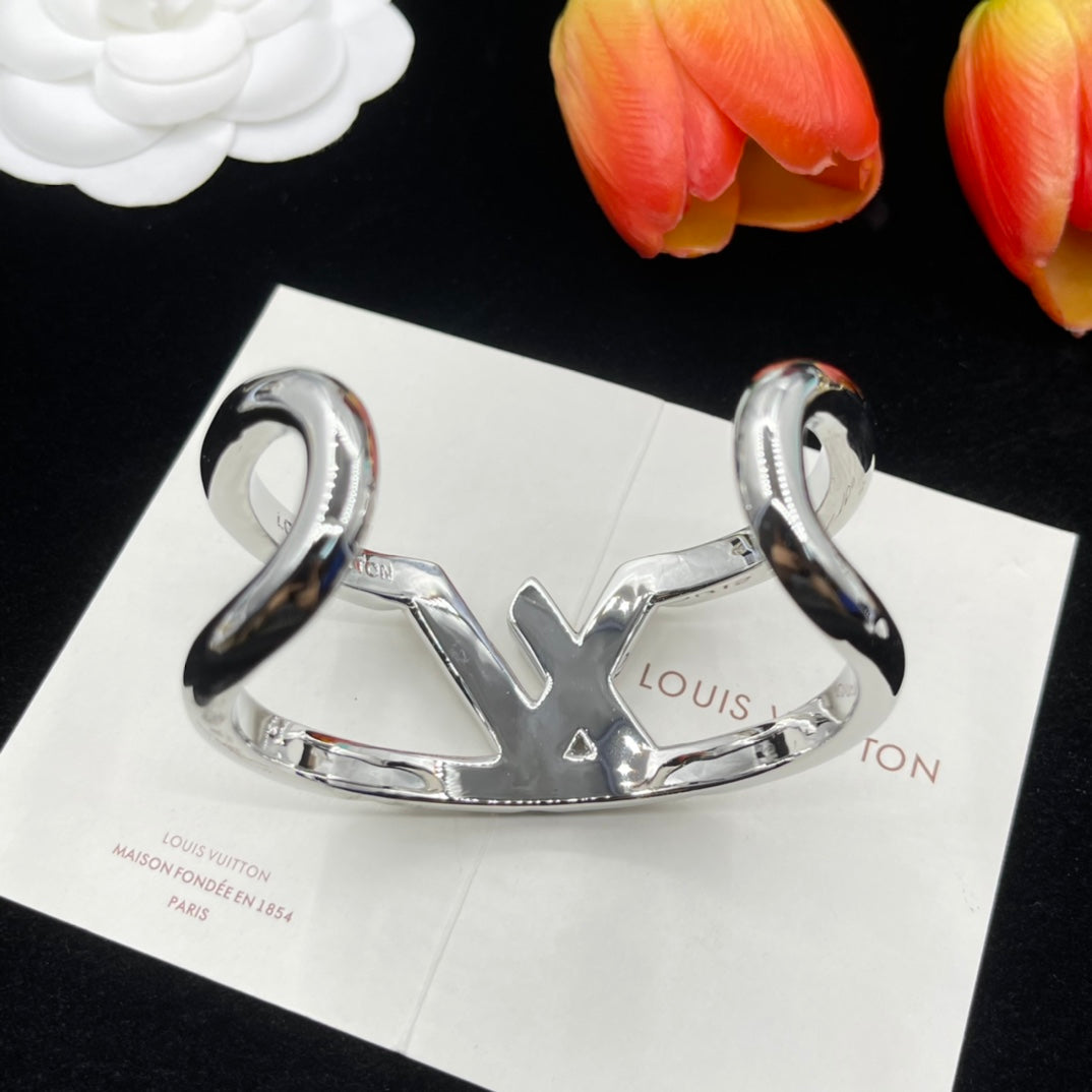 Classic four-leaf clover open bracelet