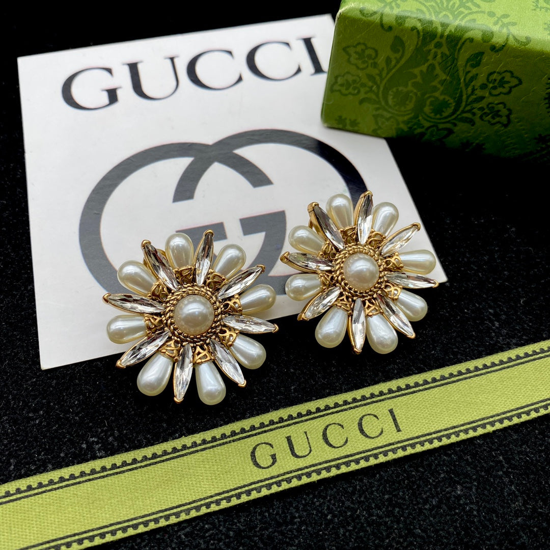 Fashion GG Pearl Sunflower Earrings