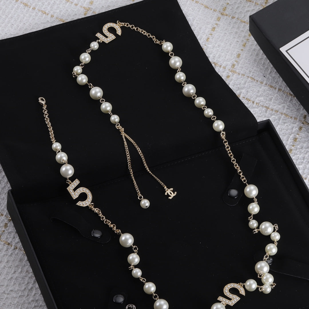 Fashion CC Pearl Necklace