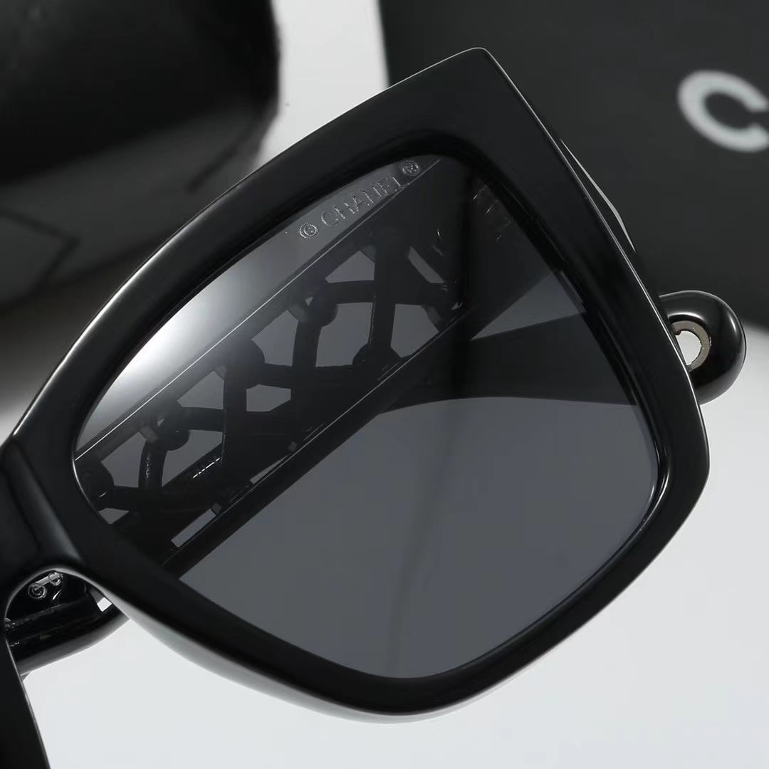 4-color fashionable CC letter temple polarized sunglasses