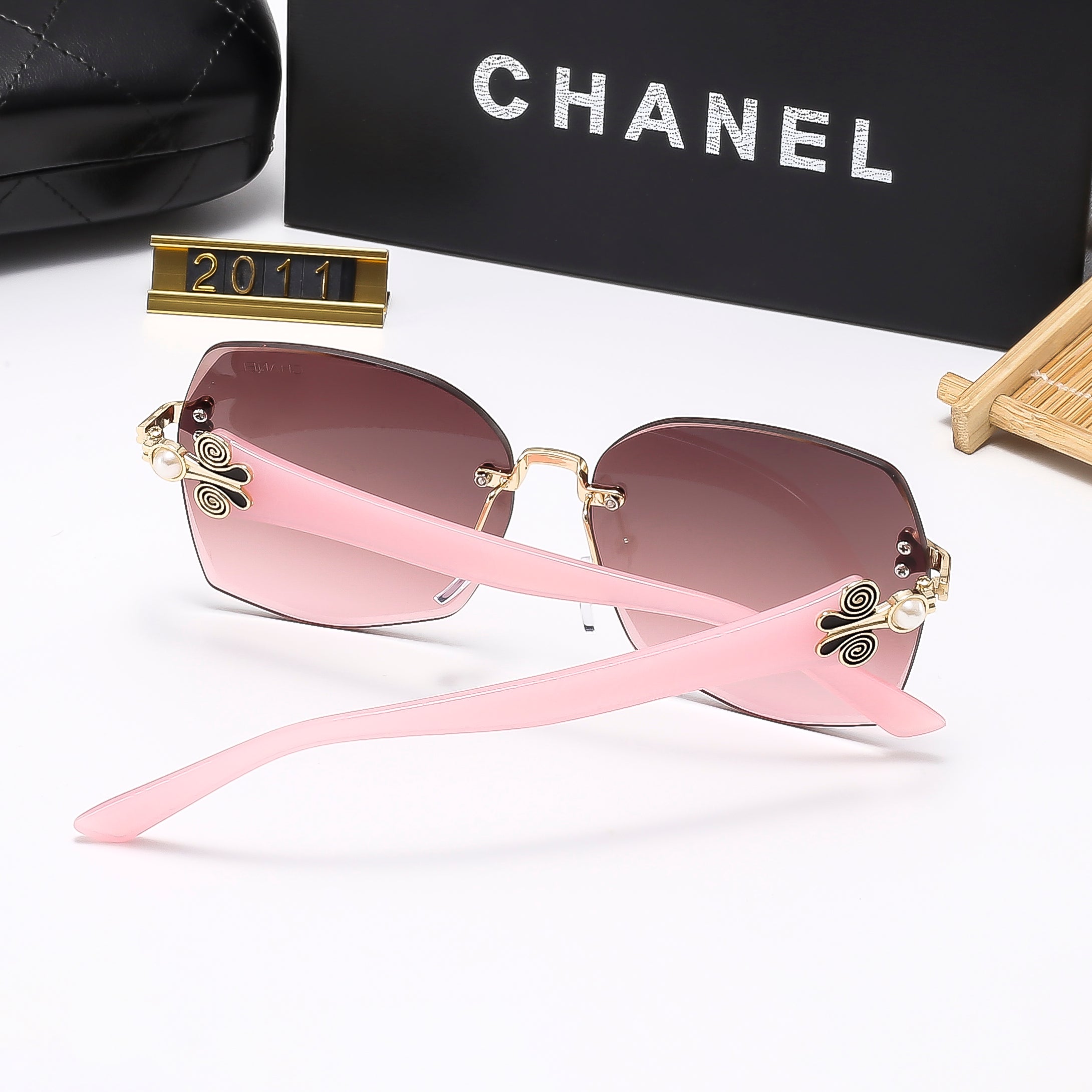 5 Color Women's Sunglasses—2010