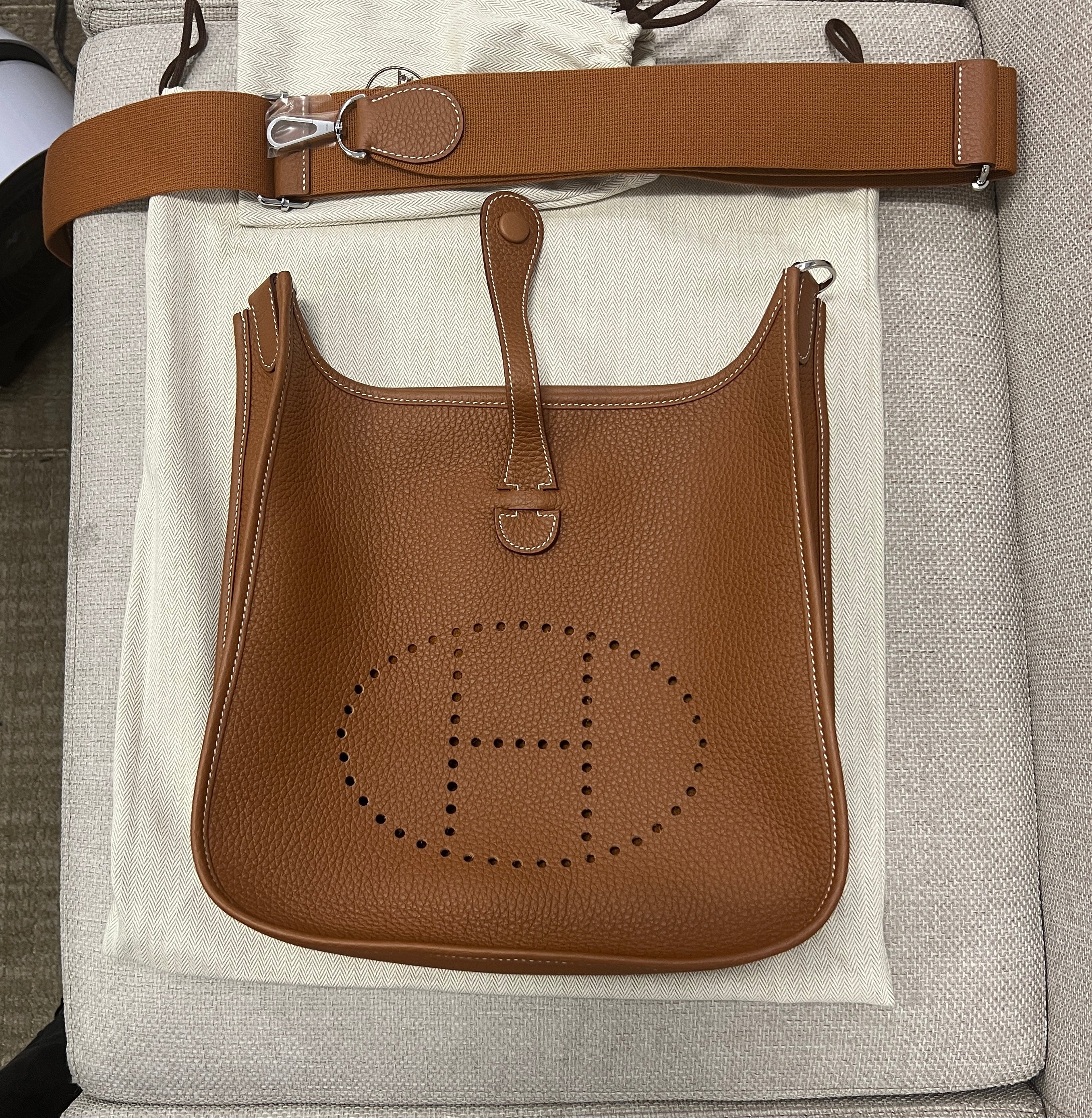 Hermès Evelyne PM Gold PHW