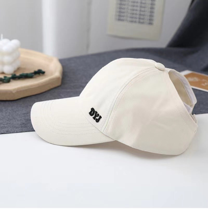 New embroidered hollow baseball cap