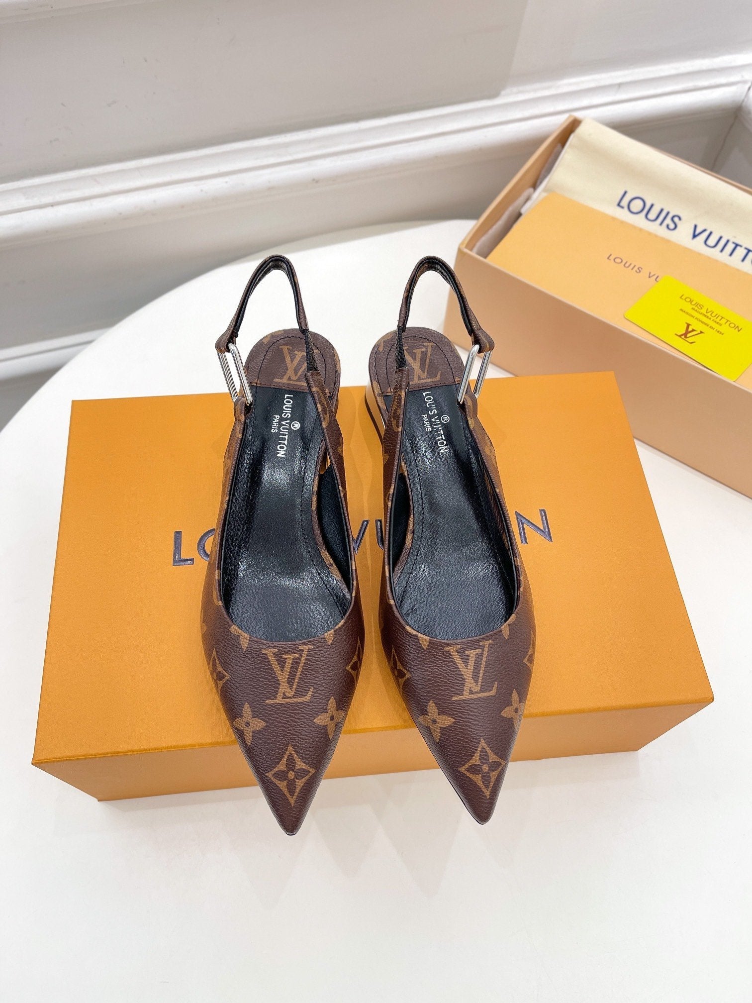 L Magnetic Slingback Pump Brown For Women lou