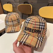 Fashion pattern striped alphabet baseball cap