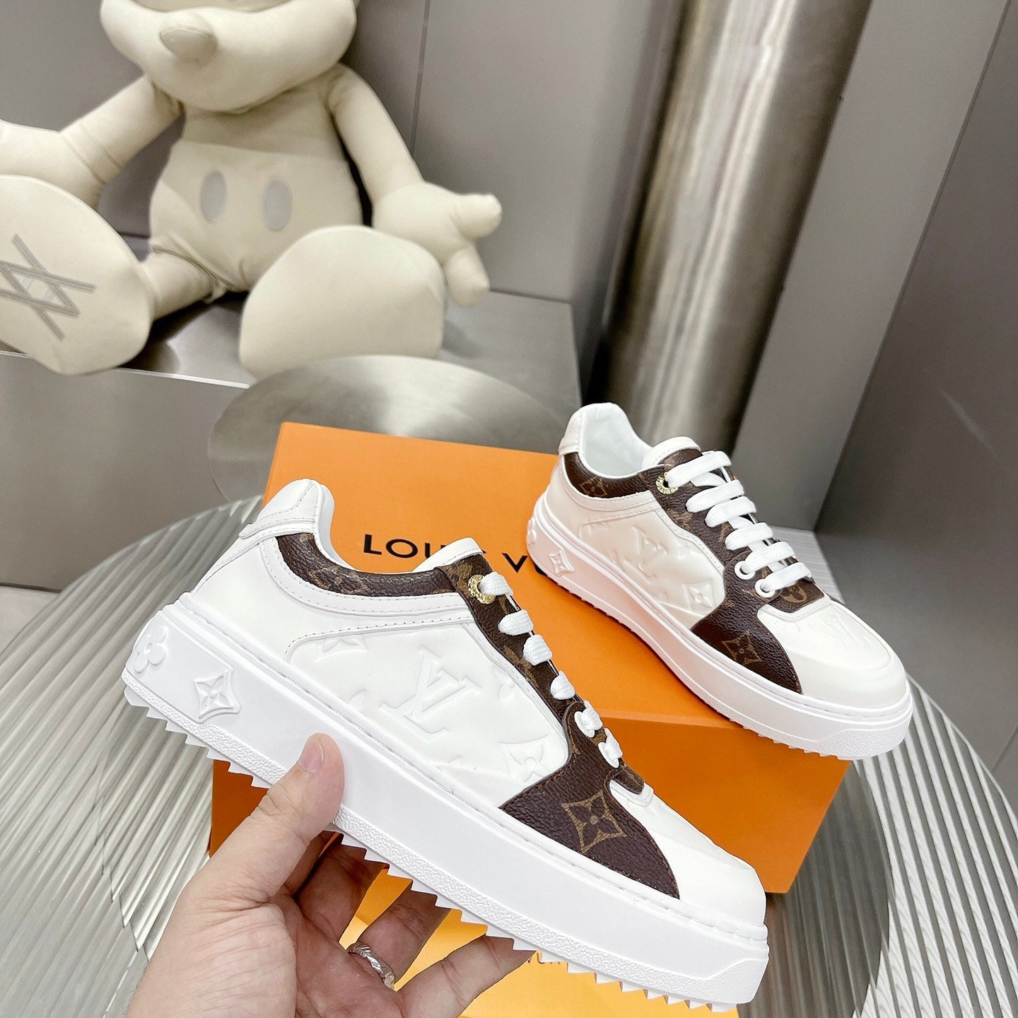 L women Time Out 3D Monogram sneakers 