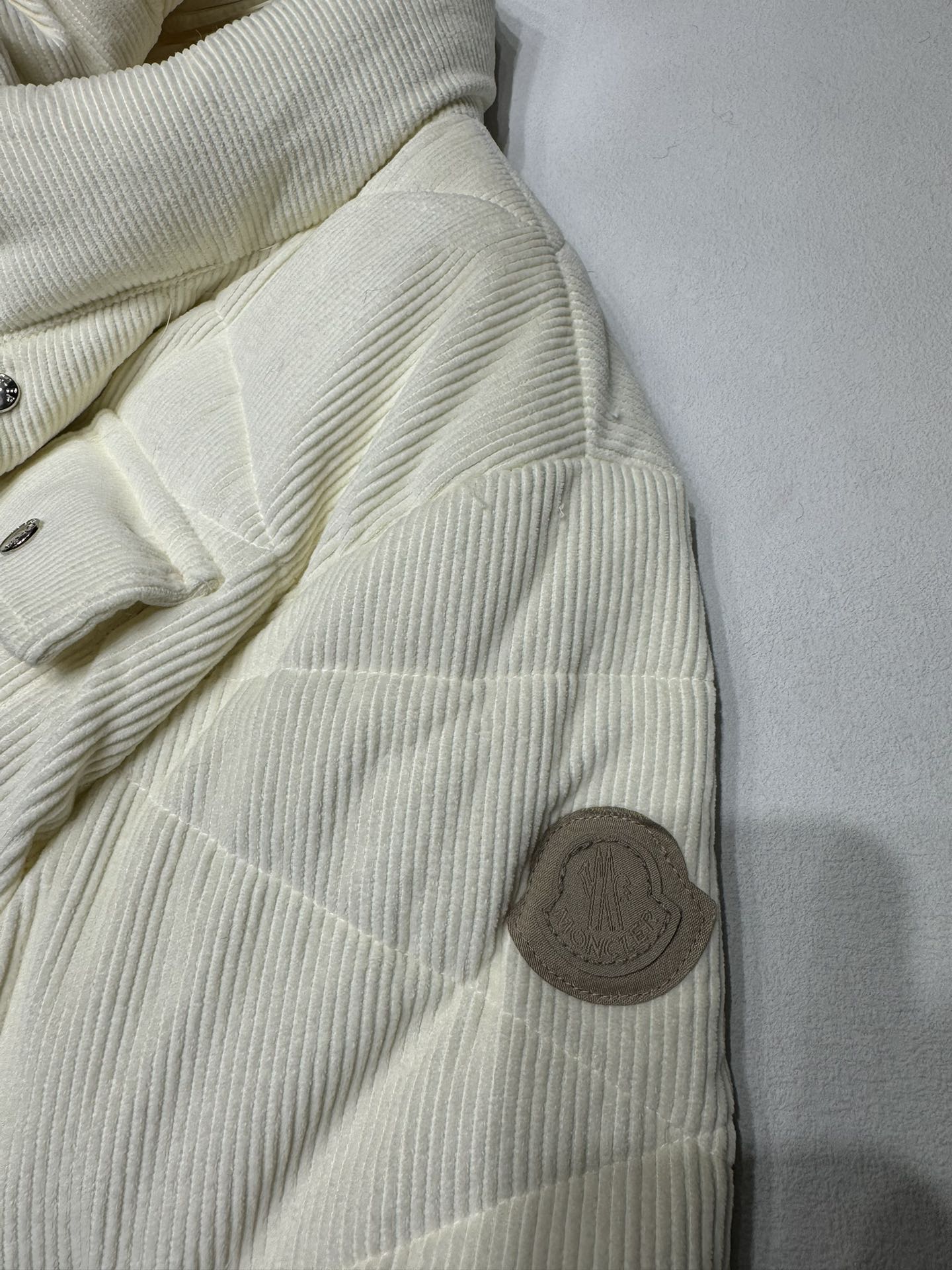 Hooded white corduroy down jacket!